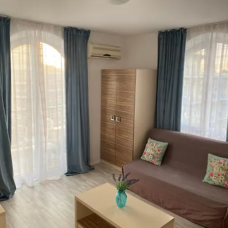 Apartment Sea Isle-rainbow 4 *